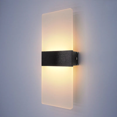 Modern minimalist wall lamp